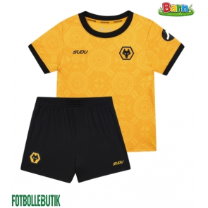 Wolves Hemmaställ Barn 2025-26 Kortärmad (+ Korta byxor)